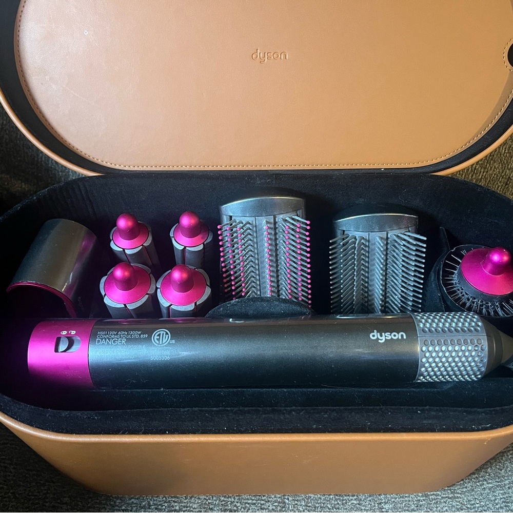 Dyson Air-wrap